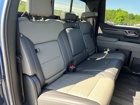 Used 2023 Chevrolet Silverado 1500 ZR2 w/ Technology Package AWD/4WD image 19