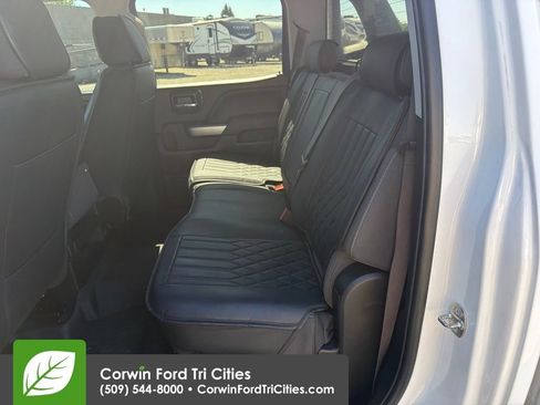 Used 2017 Chevrolet Silverado 1500 LT w/ High Desert Package AWD/4WD image 7