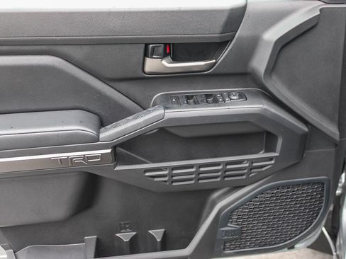 Used 2024 Toyota Tacoma TRD Off-Road image 21