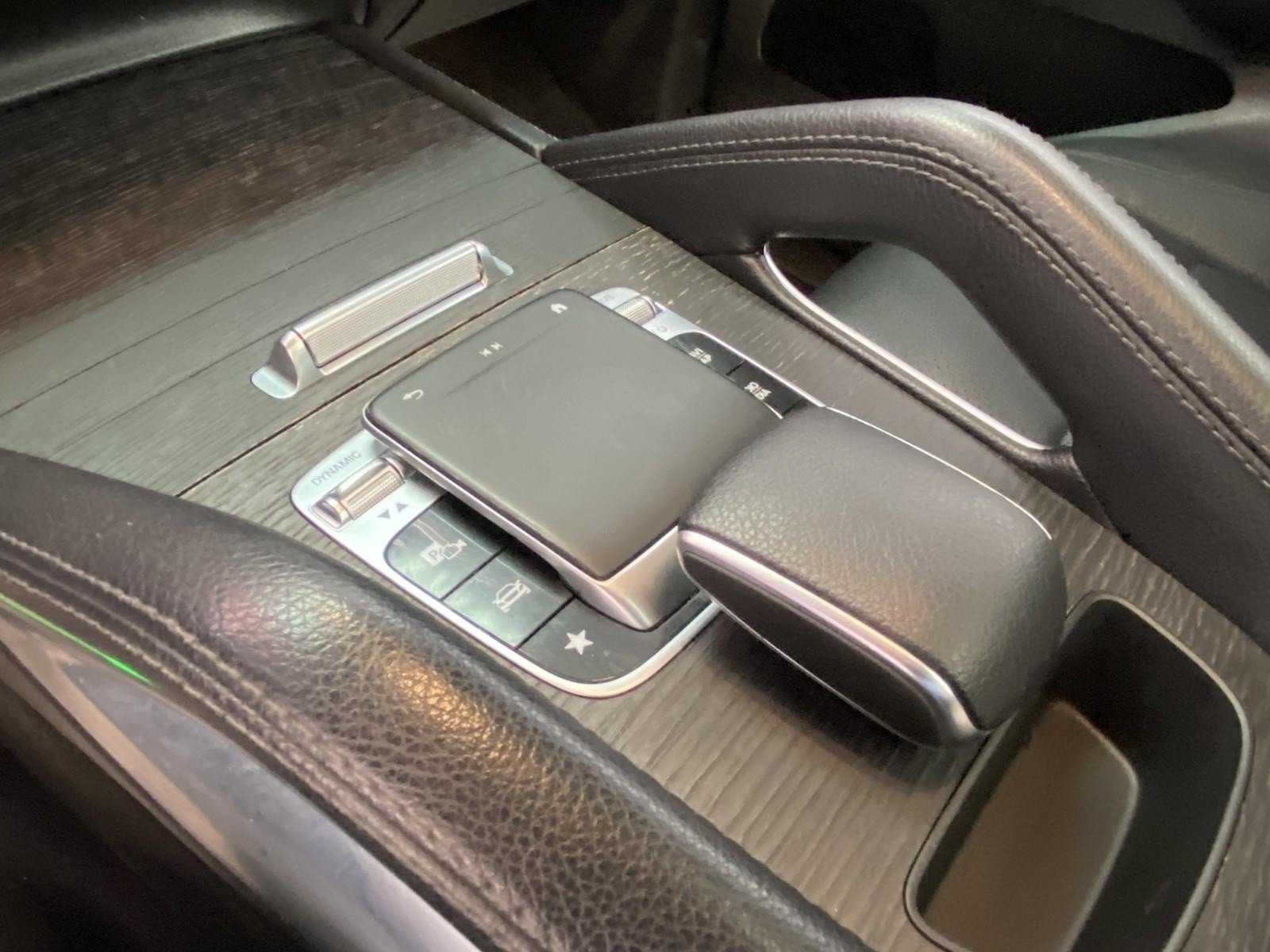 Used 2020 Mercedes-Benz GLE 350 4MATIC w/ Premium Package image 24