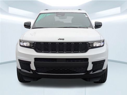 Used 2024 Jeep Grand Cherokee L Laredo image 10