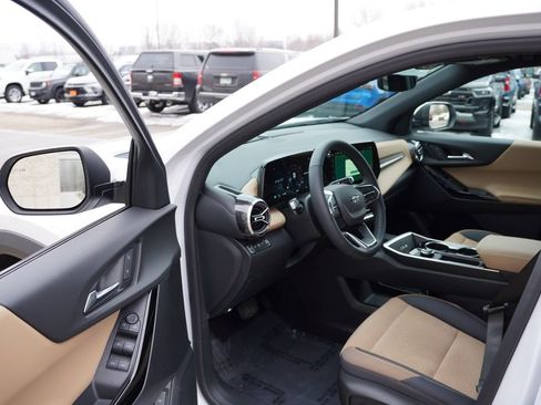 Certified 2025 Chevrolet Equinox ACTIV w/ Safety and Technology Package image 14