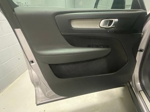 Used 2026 Volvo XC40 B5 Plus AWD/4WD image 7