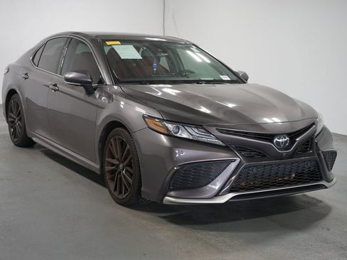Used 2021 Toyota Camry XSE w/ Navigation Package image 3
