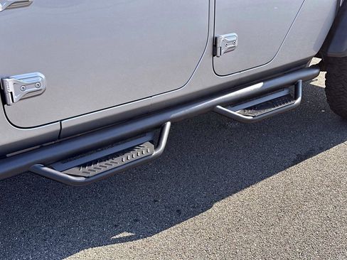 Certified 2020 Jeep Gladiator Rubicon image 12