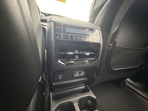 New 2025 Jeep Grand Cherokee L Limited w/ Trailer Tow Package image 27