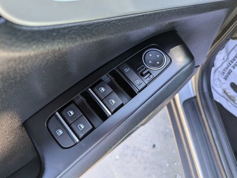Certified 2023 Kia Soul S FWD image 18