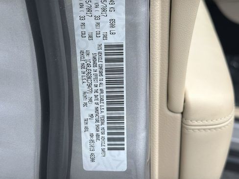 Used 2019 Jeep Grand Cherokee Laredo RWD image 32