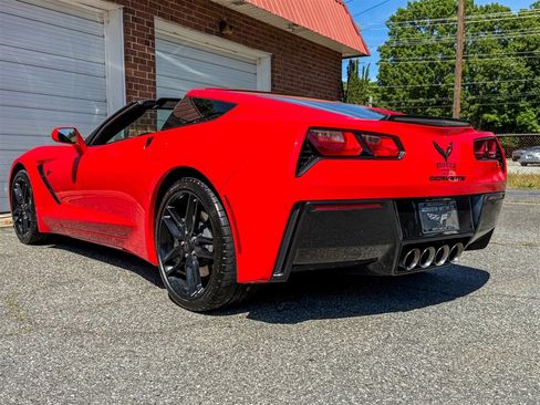 Used 2019 Chevrolet Corvette Stingray Coupe w/ Carbon Flash Badge Package RWD image 23