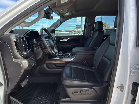 Used 2023 Chevrolet Silverado 1500 RST w/ Convenience Package II image 11