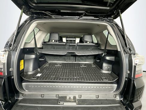 Certified 2023 Toyota 4Runner SR5 Premium w/ Moonroof Package AWD/4WD image 27