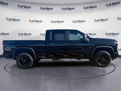 Used 2025 Chevrolet Silverado 2500 Custom w/ Custom Value Package image 6
