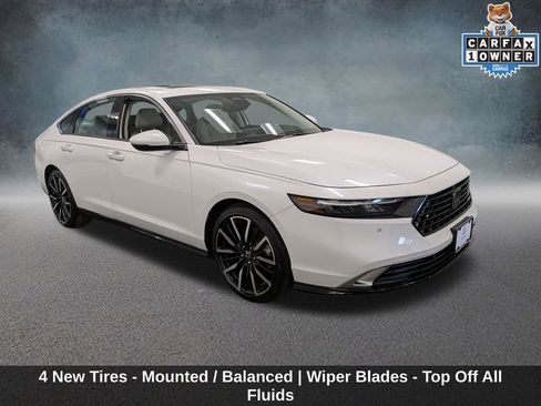 Used 2023 Honda Accord Touring image 3