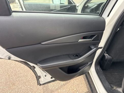 Used 2022 MAZDA CX-30 AWD 2.5 S image 17
