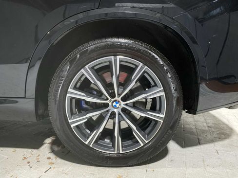 Used 2020 BMW X5 M50i image 8