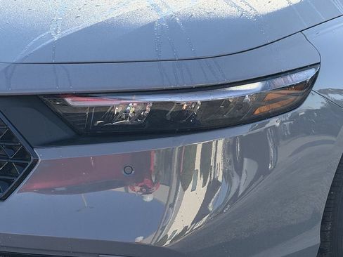 Used 2025 Honda Accord EX-L image 9