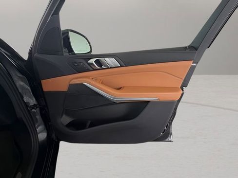 Used 2022 BMW X7 xDrive40i w/ Executive Package image 47