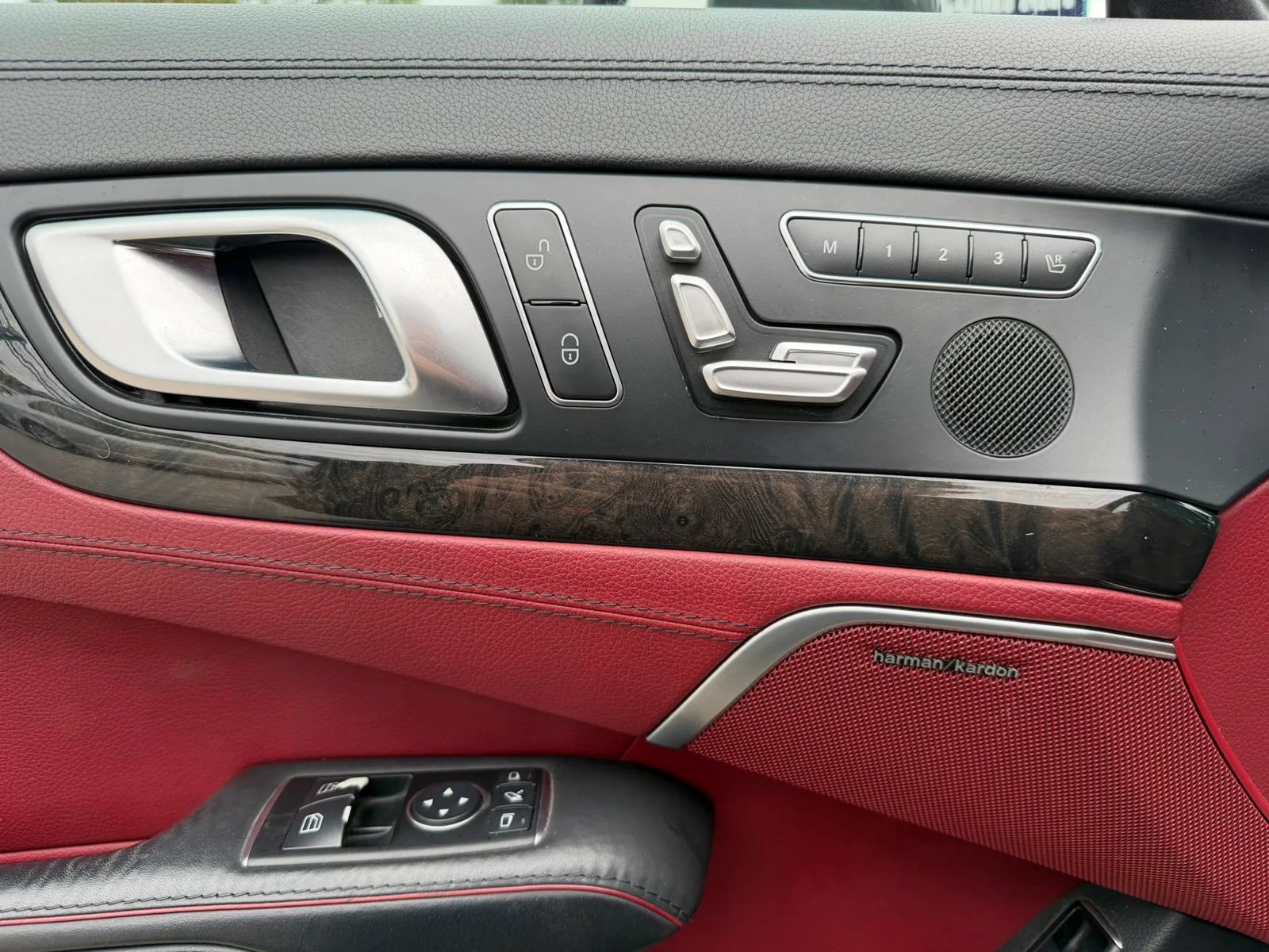 Used 2013 Mercedes-Benz SL 550 image 10