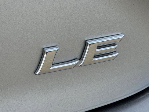 Used 2025 Toyota Camry LE FWD image 11