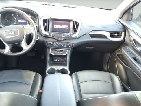 Used 2022 GMC Terrain SLT image 15