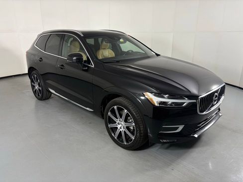 Used 2021 Volvo XC60 T5 Inscription w/ Climate Package AWD/4WD image 2