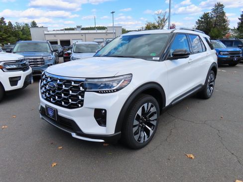 New 2026 Ford Explorer Platinum w/ LUX Leather Package image 3