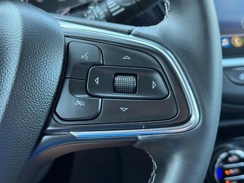 Used 2022 Buick Encore GX Select w/ Sport Touring Package FWD image 20