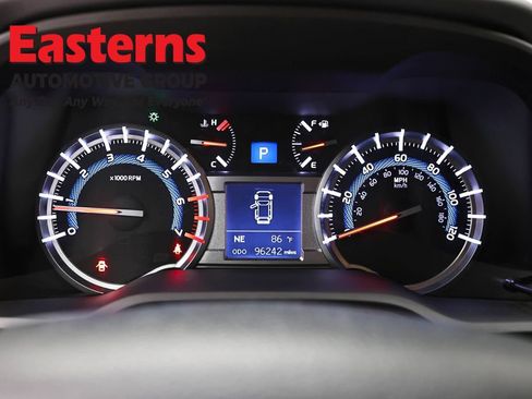 Used 2015 Toyota 4Runner SR5 AWD/4WD image 17