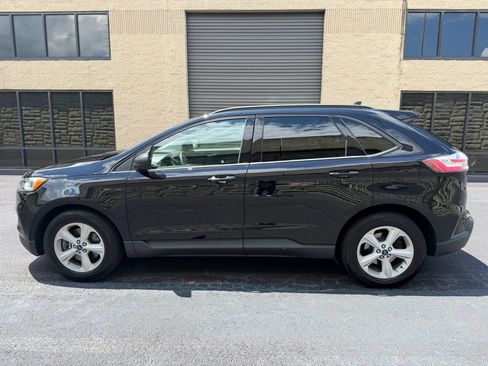 Used 2020 Ford Edge SE AWD/4WD image 3