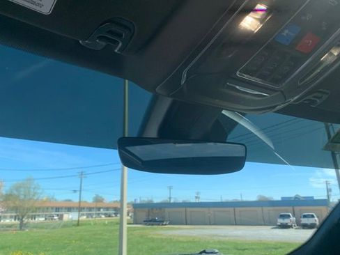 Used 2024 Jeep Wagoneer Series II image 19