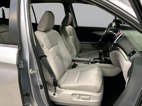 Used 2017 Honda Pilot EX-L image 8