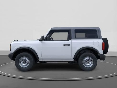 New 2025 Ford Bronco Base image 3