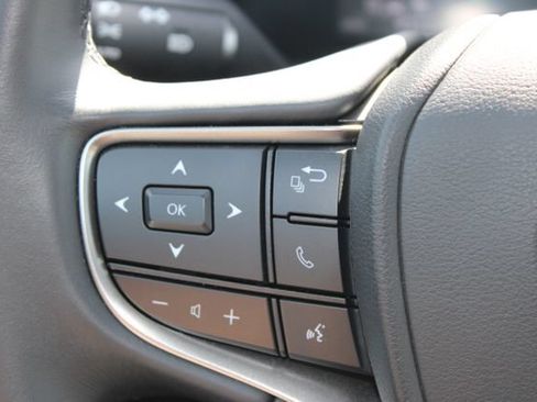 Certified 2025 Lexus UX 300h FWD image 18