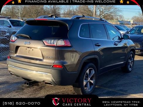 Used 2019 Jeep Cherokee Limited w/ Luxury Group image 4