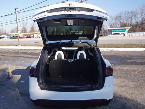 Used 2018 Tesla Model X 100D image 18