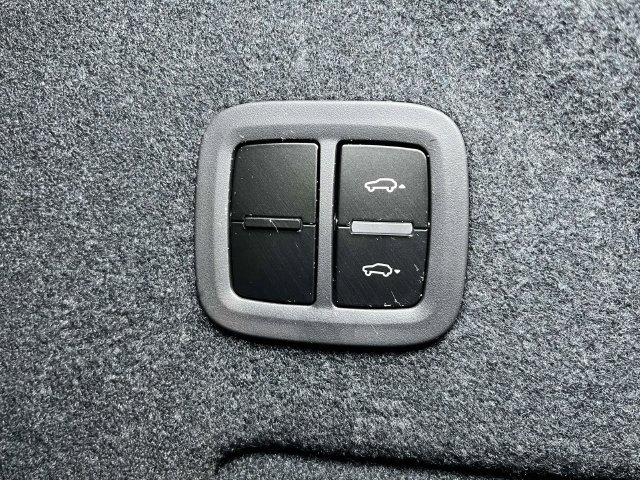 Certified 2025 Porsche Cayenne GTS AWD/4WD image 22