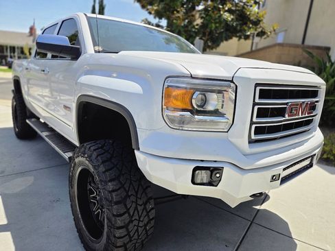 Used 2014 GMC Sierra 1500 SLT w/ All-Terrain Package AWD/4WD image 9