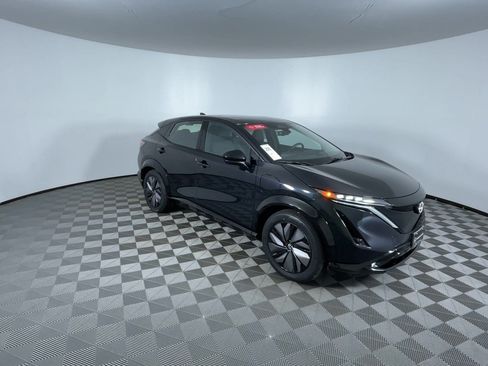 Certified 2024 Nissan Ariya AWD image 2