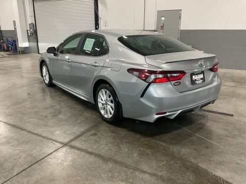 Used 2024 Toyota Camry SE FWD image 4