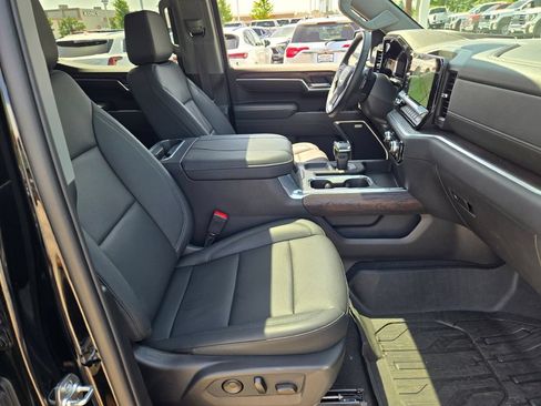 New 2026 GMC Sierra 1500 SLT w/ SLT Premium Plus Package AWD/4WD image 15