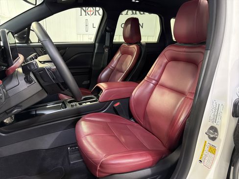 Used 2023 Lincoln Corsair Reserve w/ Jet Appearance Package FWD image 9