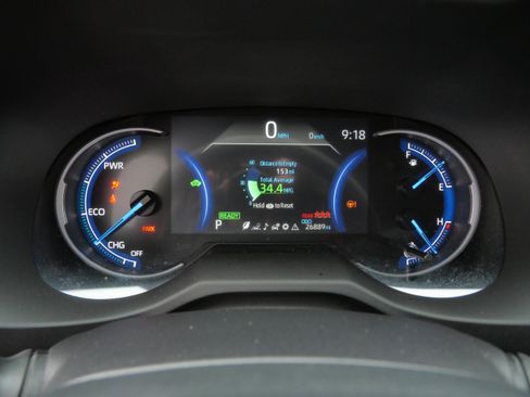 Certified 2025 Toyota RAV4 LE image 22