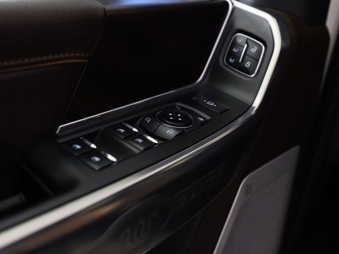 Used 2025 Ford F450 King Ranch w/ FX4 Off-Road Package image 17