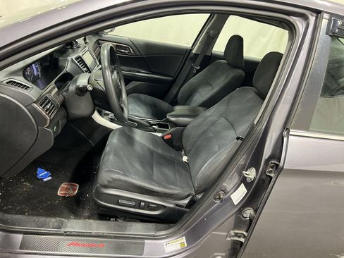 Used 2017 Honda Accord EX image 7