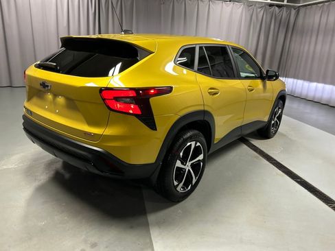 Used 2024 Chevrolet Trax RS w/ Driver Confidence Package image 7