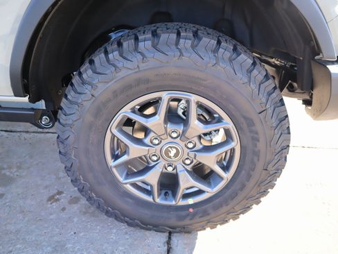 New 2025 Ford Bronco Badlands image 19