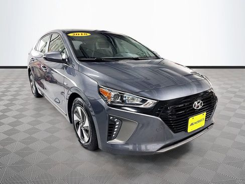 Used 2018 Hyundai Ioniq SEL image 3
