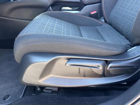 Used 2025 Honda HR-V Sport image 18