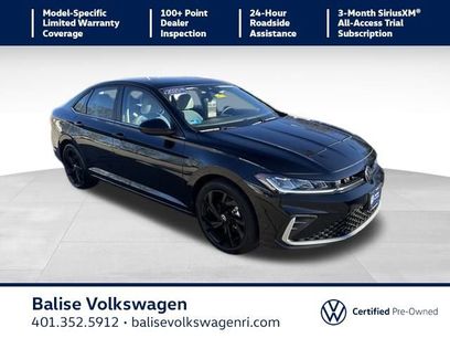 Certified 2025 Volkswagen Jetta SE w/ Sunroof Package