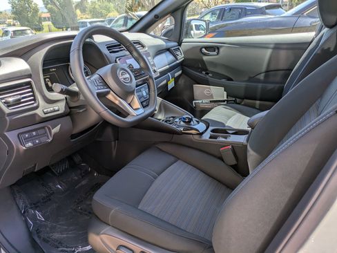 New 2025 Nissan Leaf SV Plus image 12